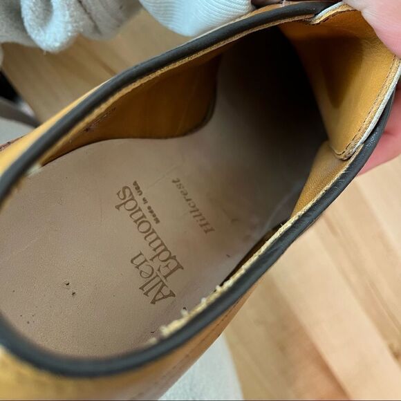 Allen Edmonds Hillcrest Tan Leather Derby Shoes - Picture 9 of 12